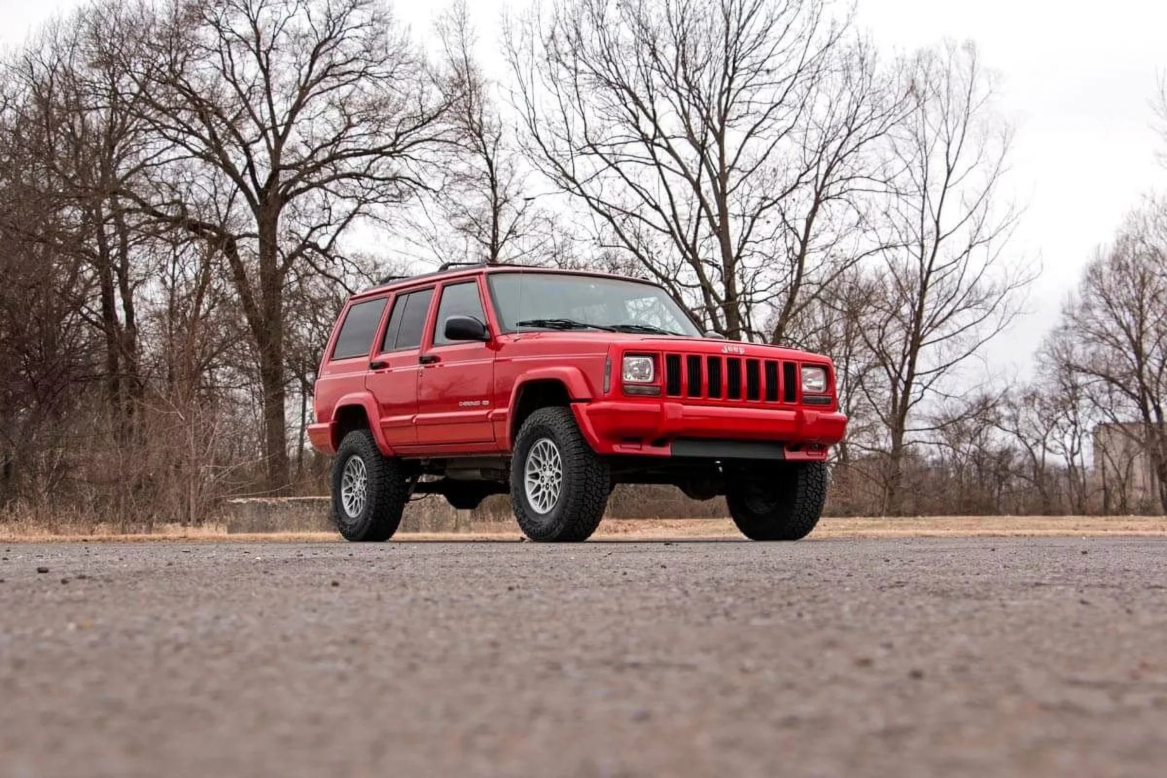 Rough Country 3" Lift Kit w/ Shocks for 1984-2001 Jeep Cherokee  - 630X70