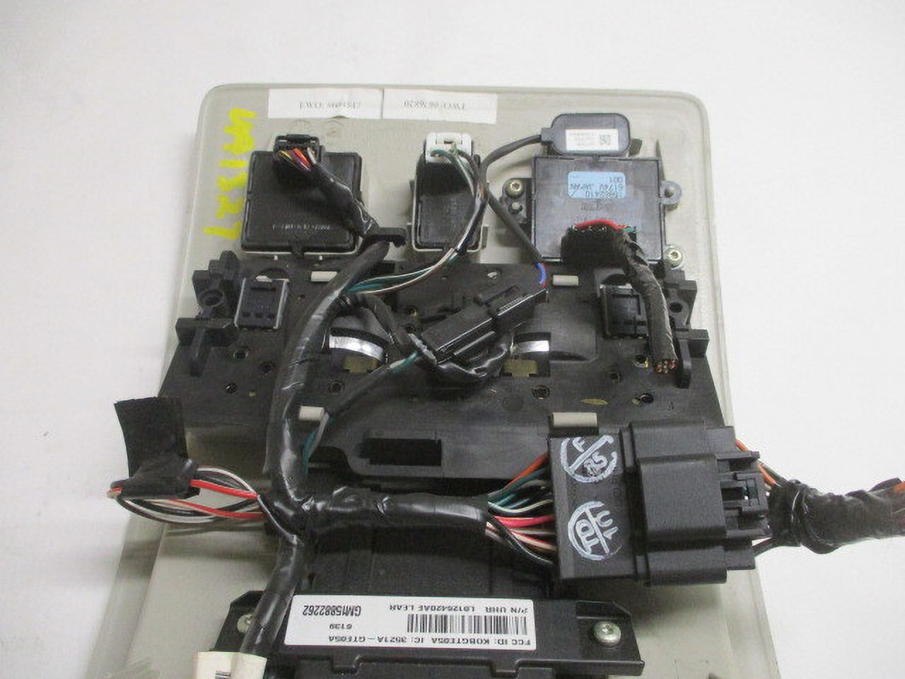 Pre-Owned 07 08 09  Yukon Overhead Roof Console w/Homelink & Sunroof   (Good)