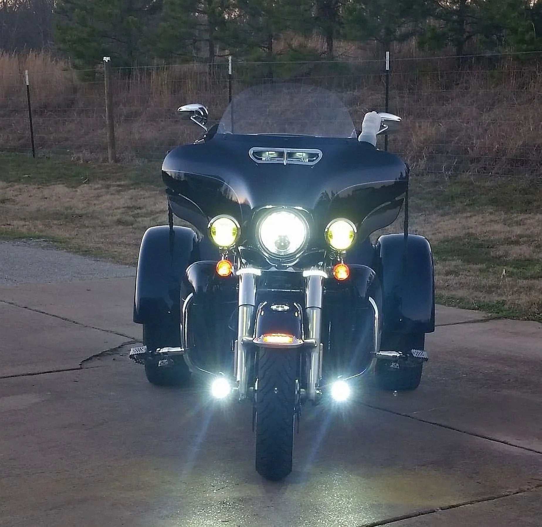For Harley-Davidson Tri Glide Ultra Classic 6000K  Auxiliary Lights Lamps