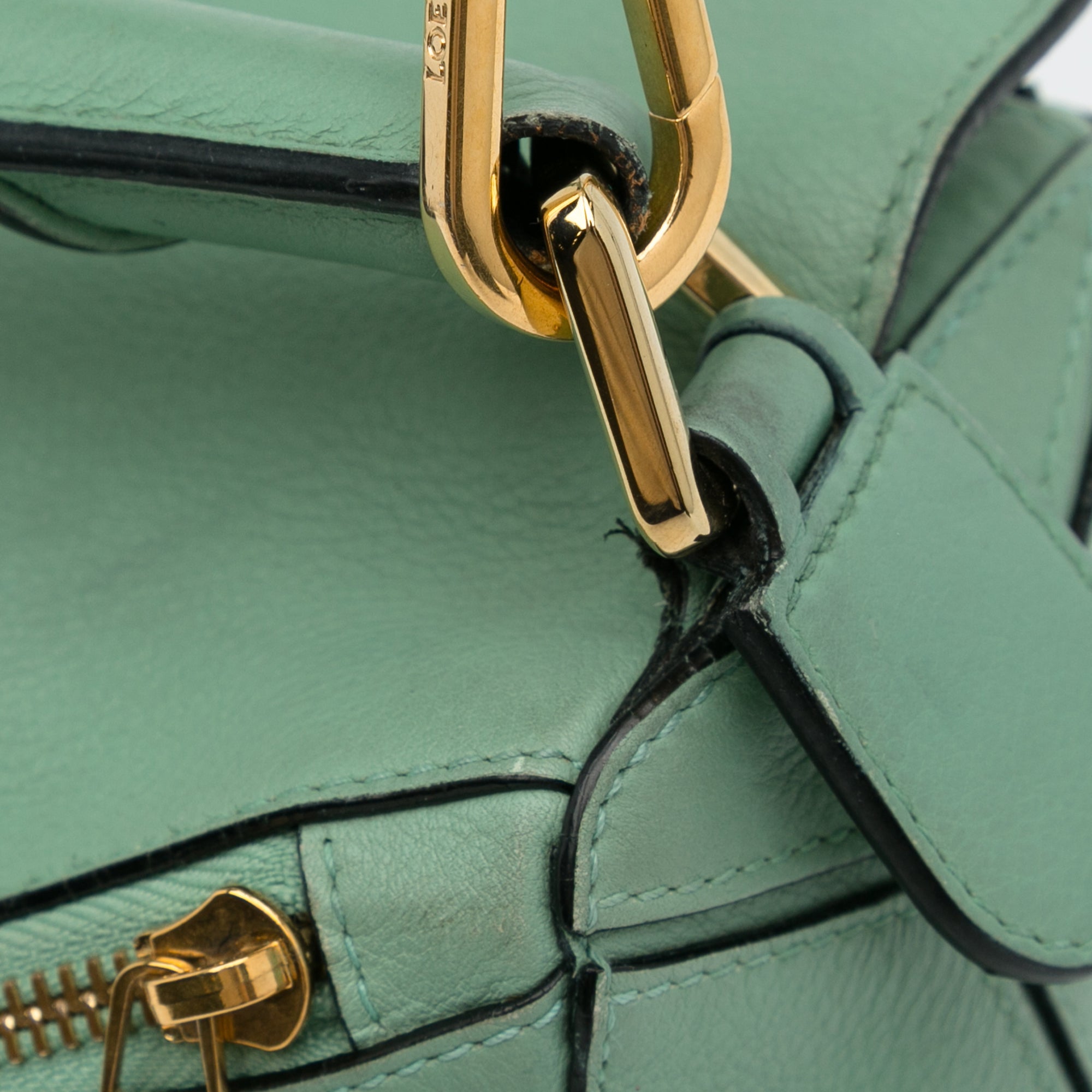 Pre-Owned Authenticated  Medium Puzzle Satchel Calf Leather Green Unisex (Good)