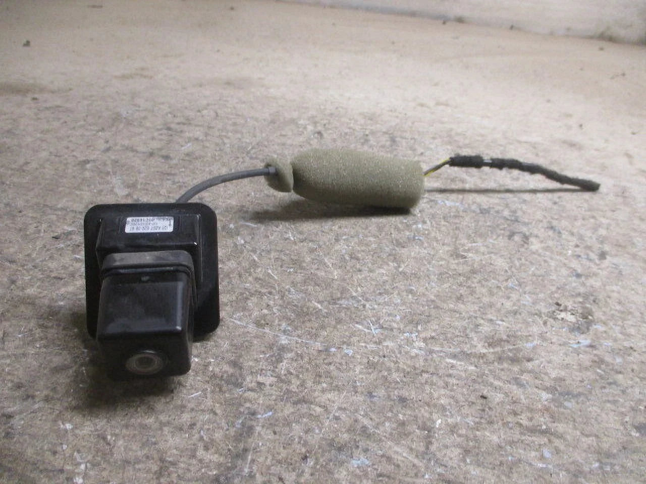 Pre-Owned Mercedes-Benz -Class Back Up Rear View Camera   (Good)