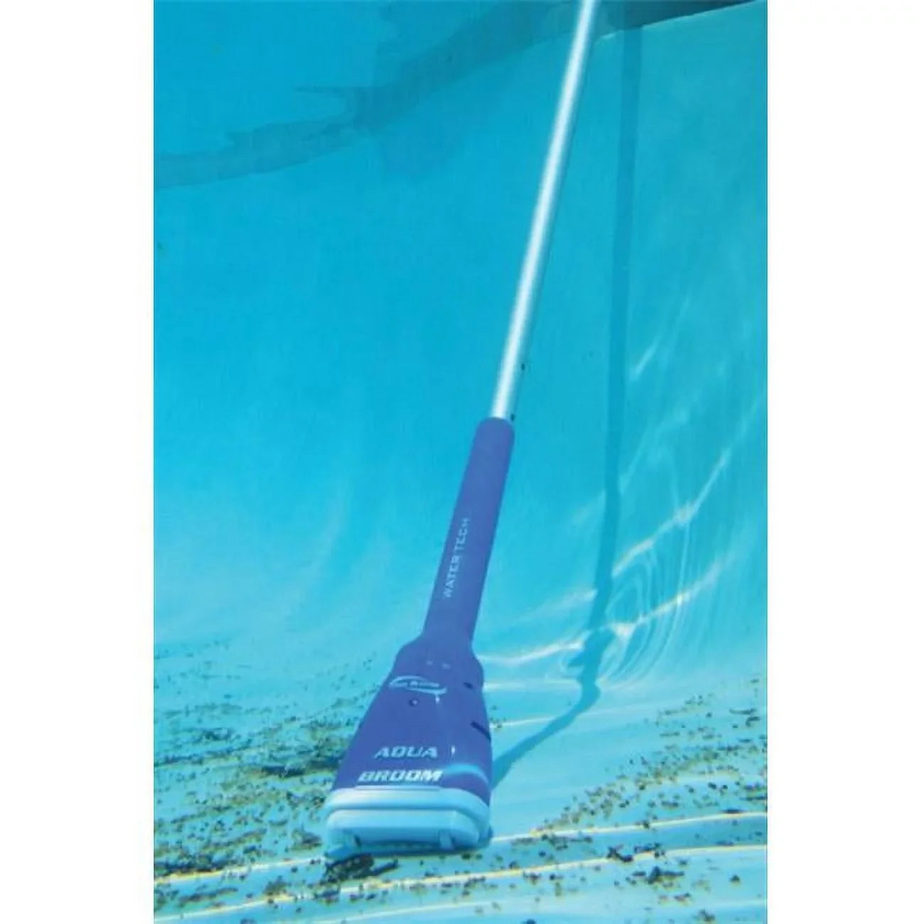 '-01- Aqua Broom Pool Vacuum