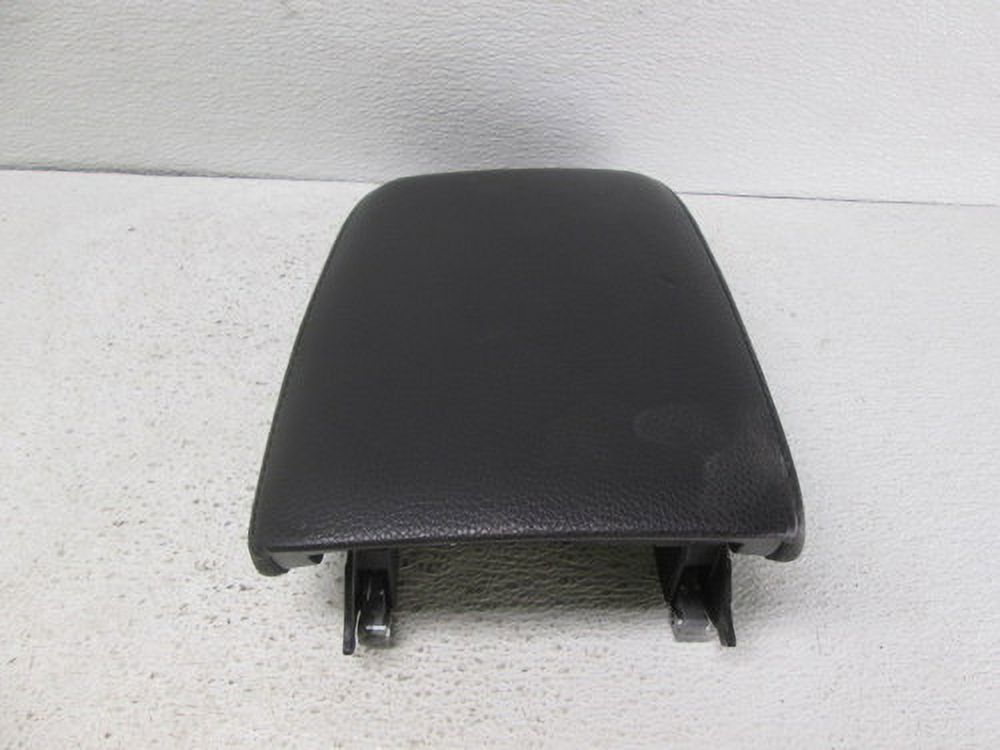 Pre-Owned 2010 Volkswagen Jetta Interior Black Leather Center Console Lid   (Good)