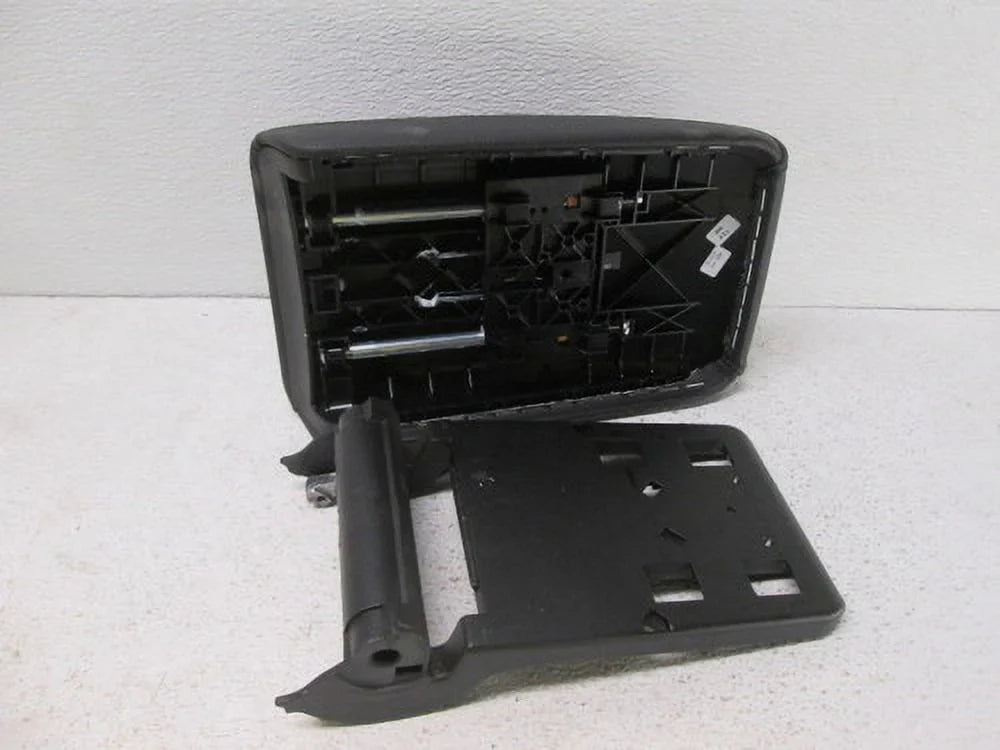 Pre-Owned 2010 Volkswagen Jetta Interior Black Leather Center Console Lid   (Good)