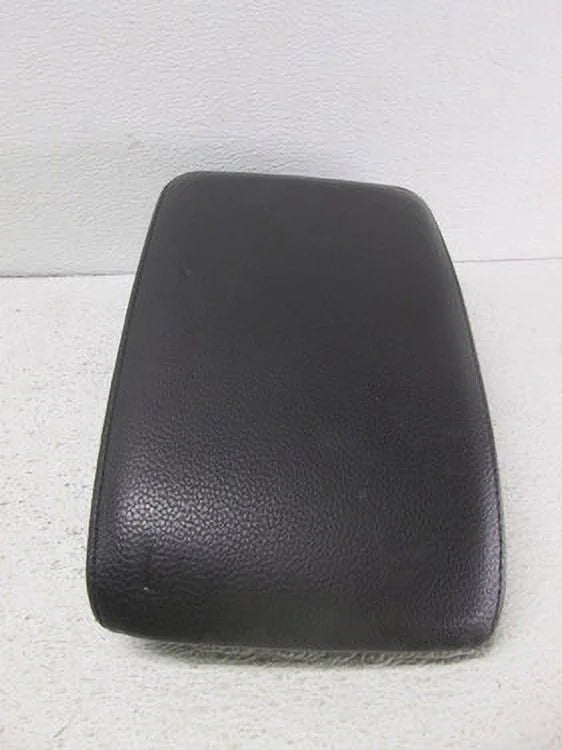 Pre-Owned 2010 Volkswagen Jetta Interior Black Leather Center Console Lid   (Good)
