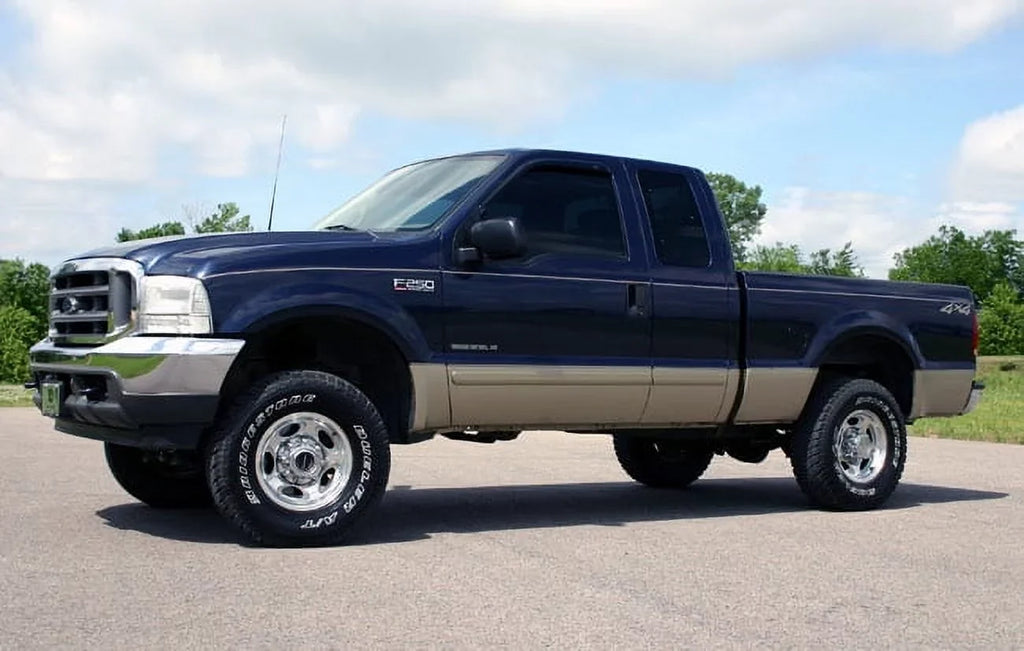 Rough Country 2.5" Leveling Kit w/ Shocks for 1999-2004 Super Duty 4WD - 48970