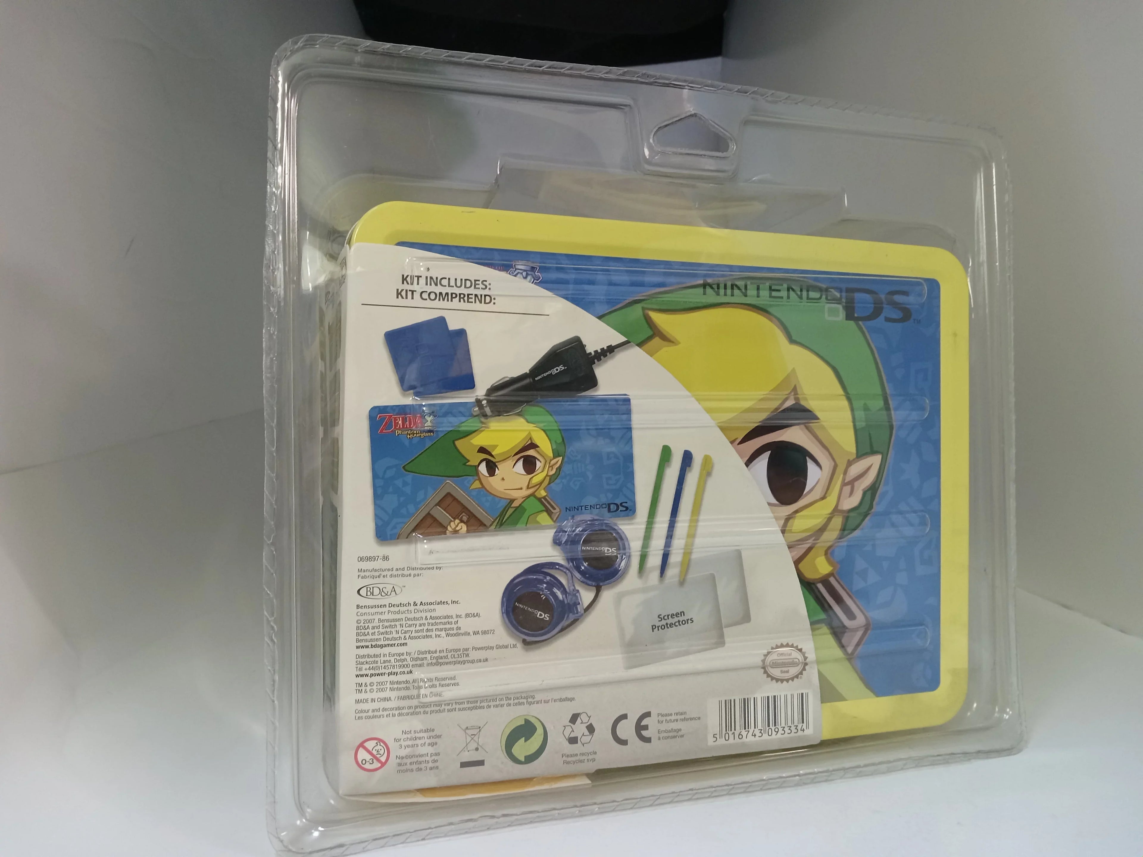 Factory Sealed Zelda lunch box - System Skin, Car Adapter and More for Nintendo  lite