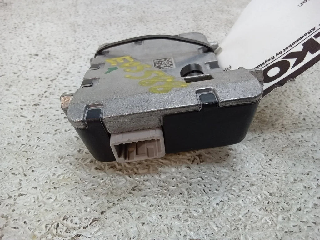 Pre-Owned 2018 Toyota Camry Front Lane Departure Warning Camera 8646C-06030  (Good)